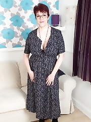 Dressed to undressed from OlderWomanFun
